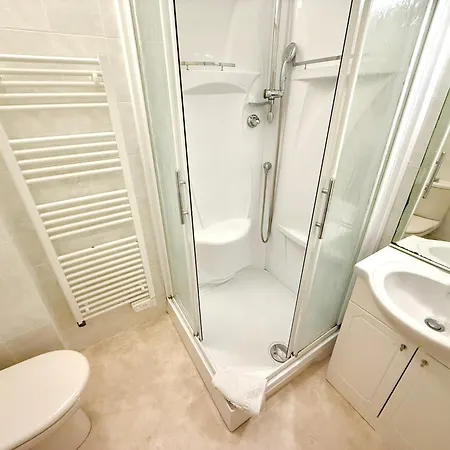 L'evasion, Proche Avec Wifi Et Place De Parking, Foncillon - *